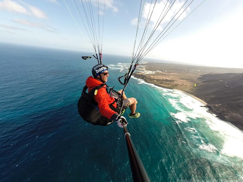 FLA50.17_Lanzarote-Paragliding-115.jpg