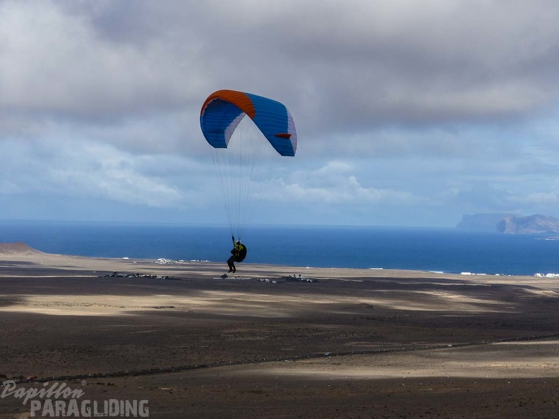 FLA50.17 Lanzarote-Paragliding-123