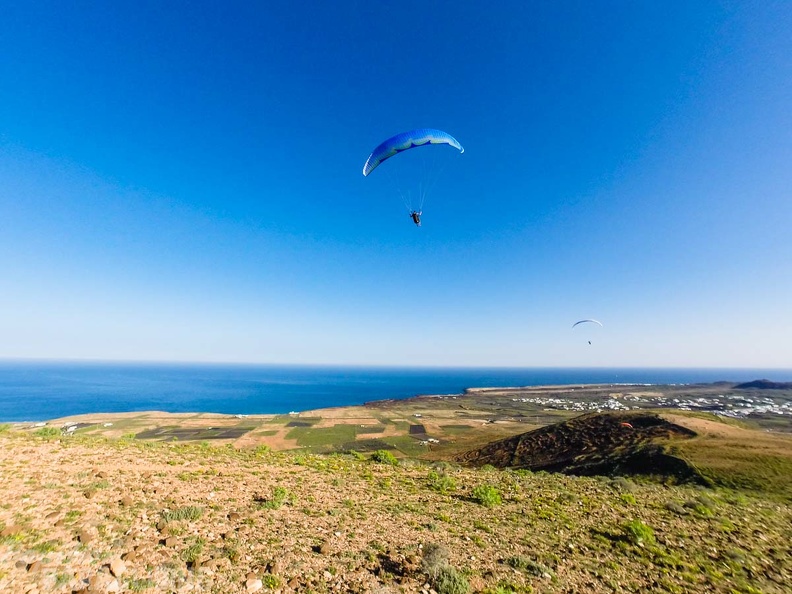 FLA49.18_Lanzarote-Paragliding-101.jpg