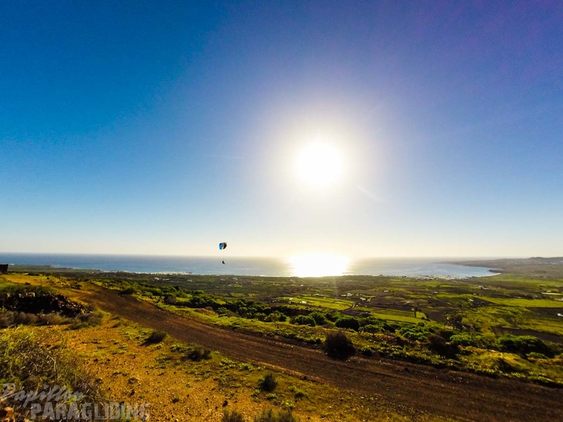 FLA49.18_Lanzarote-Paragliding-122.jpg