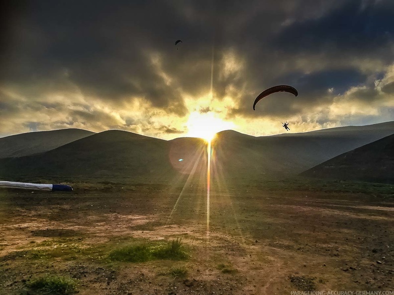 FLA49.18_Lanzarote-Paragliding-137.jpg