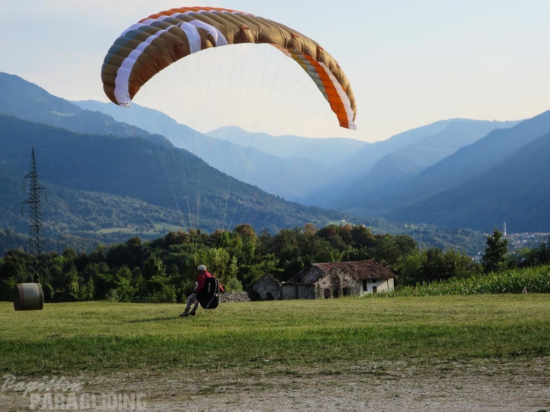 FL36.16-Paragliding-1104