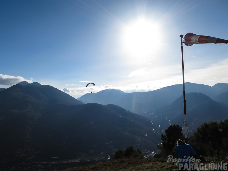 FM53.15 Paragliding-Monaco 03-133