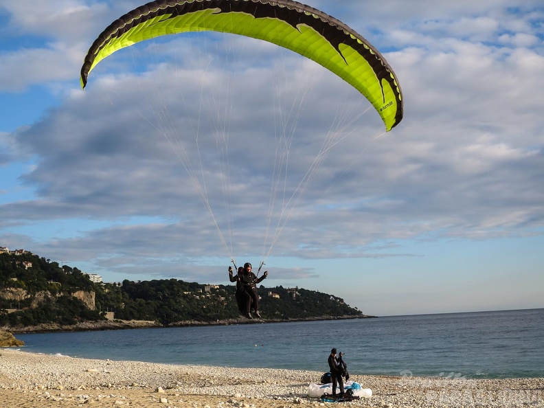 FM53.15 Paragliding-Monaco 04-159