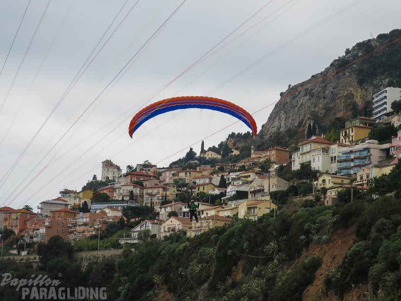 FM53.15_Paragliding-Monaco_06-200.jpg