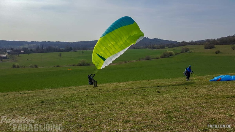 fg14.19 paragliding-125