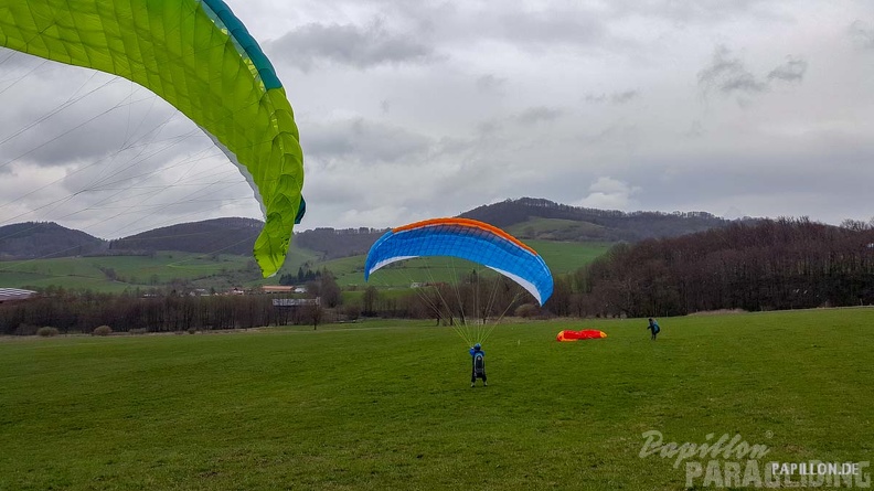 fg14.19 paragliding-139