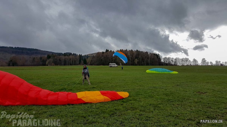 fg14.19 paragliding-140