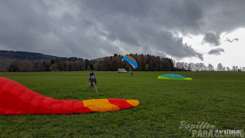 fg14.19 paragliding-140