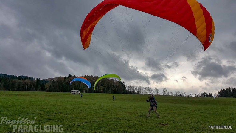 fg14.19 paragliding-142
