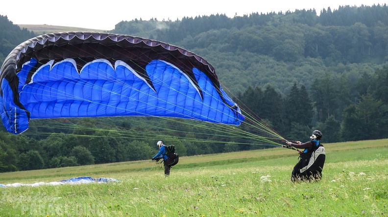 FG30.15_Paragliding-Rhoen-1006.jpg