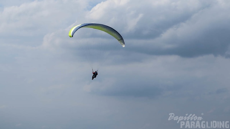 FG30.15_Paragliding-Rhoen-1049.jpg