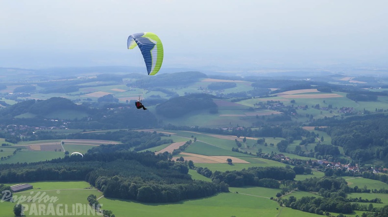 FG30.15_Paragliding-Rhoen-1053.jpg