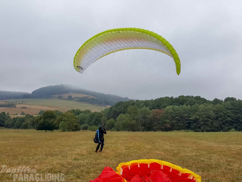 FG33.18 Paragliding-111