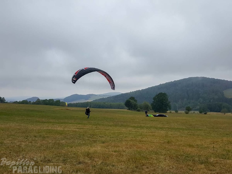 FG33.18_Paragliding-112.jpg