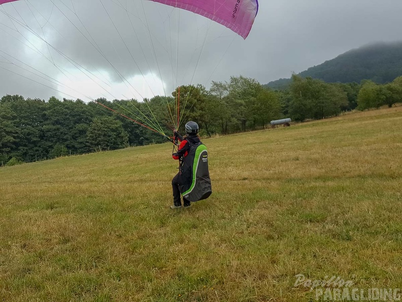 FG33.18 Paragliding-116