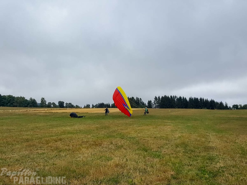 FG33.18_Paragliding-117.jpg