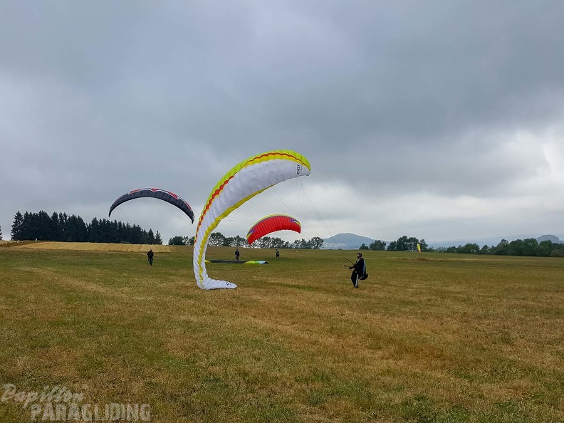 FG33.18_Paragliding-119.jpg