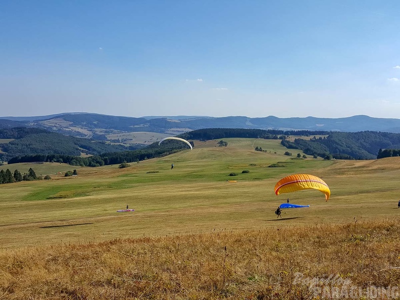 FG33.18 Paragliding-163