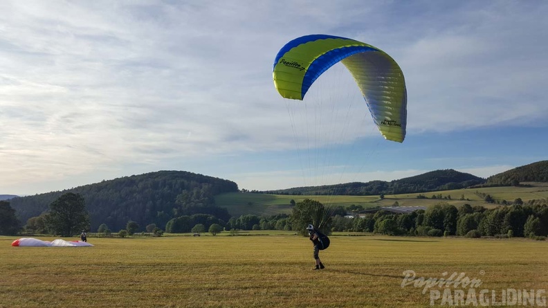 FG38.19 STR-Paragliding-Rhoen-100