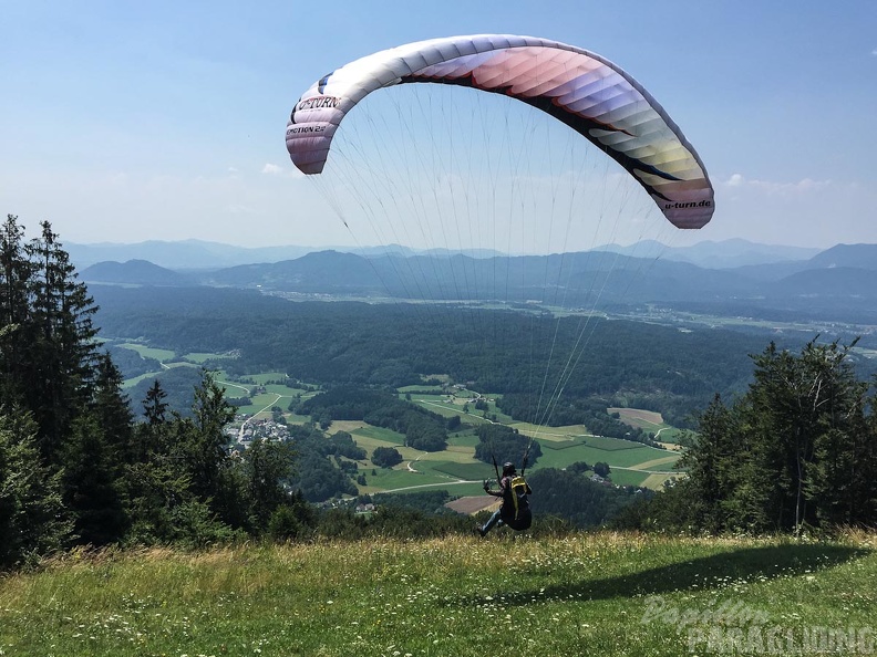 FSB30.15 Paragliding-Bled.jpg-1080