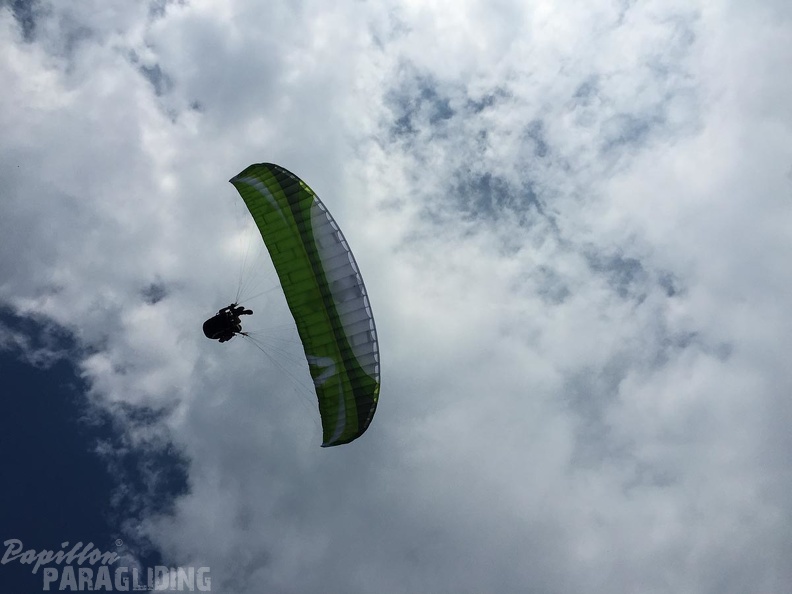FSB30.15 Paragliding-Bled.jpg-1130