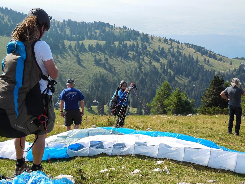 FSB30.15 Paragliding-Bled.jpg-1190