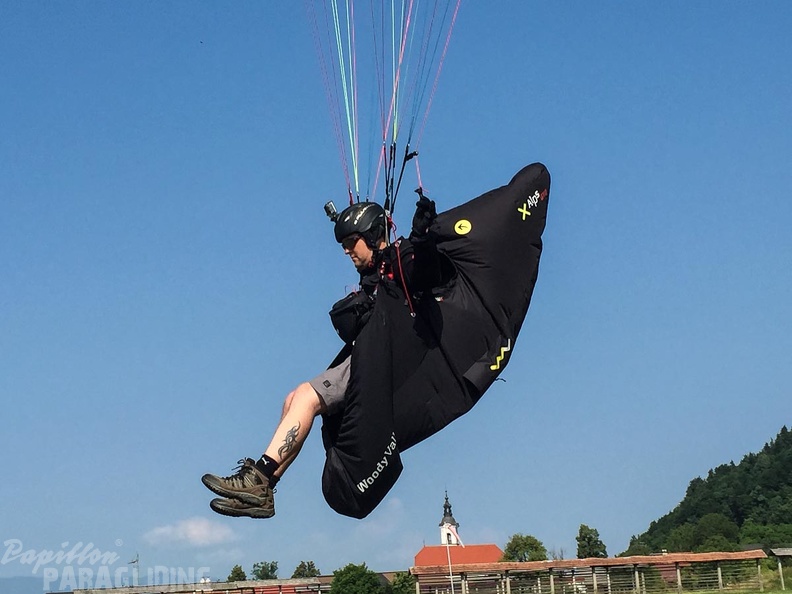 FSB30.15 Paragliding-Bled.jpg-1208