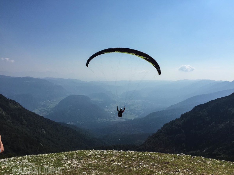 FSB30.15 Paragliding-Bled.jpg-1362
