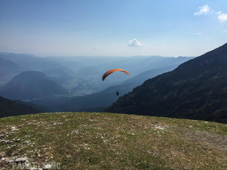 FSB30.15 Paragliding-Bled.jpg-1366