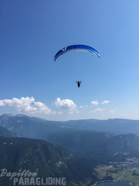 FSB30.15 Paragliding-Bled.jpg-1380