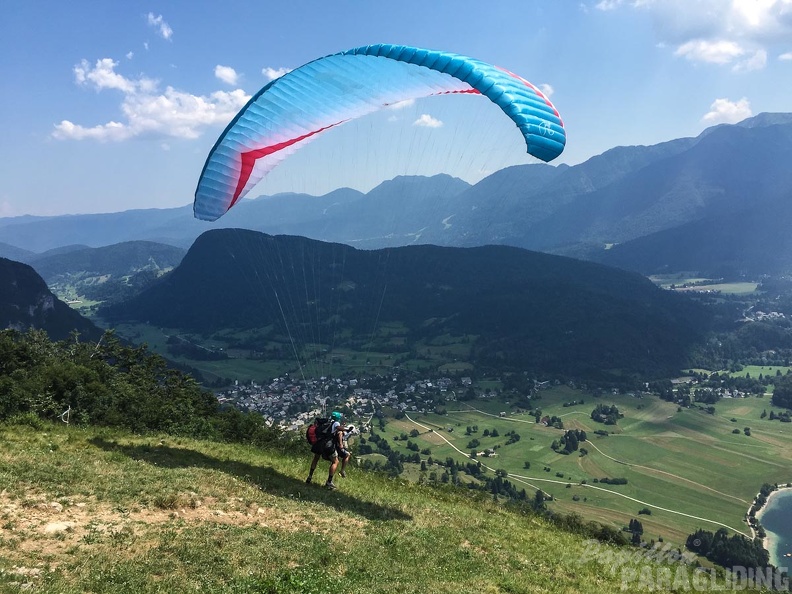 FSB30.15 Paragliding-Bled.jpg-1433