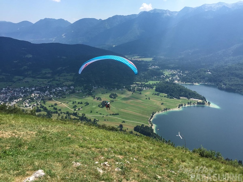 FSB30.15 Paragliding-Bled.jpg-1435