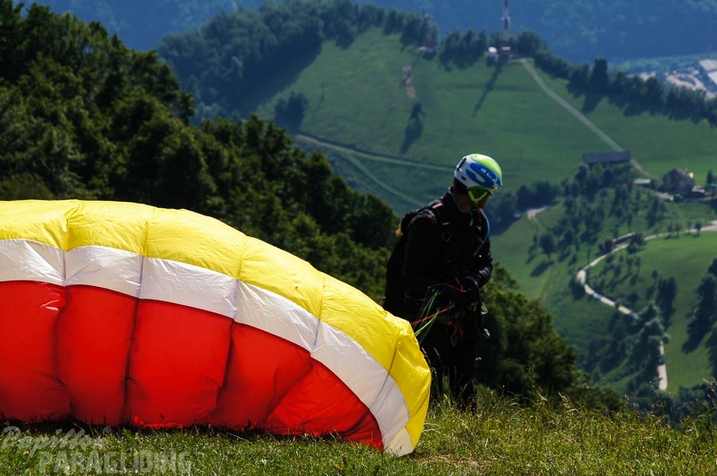 FS24.17 Slowenien-Paragliding-Papillon-116
