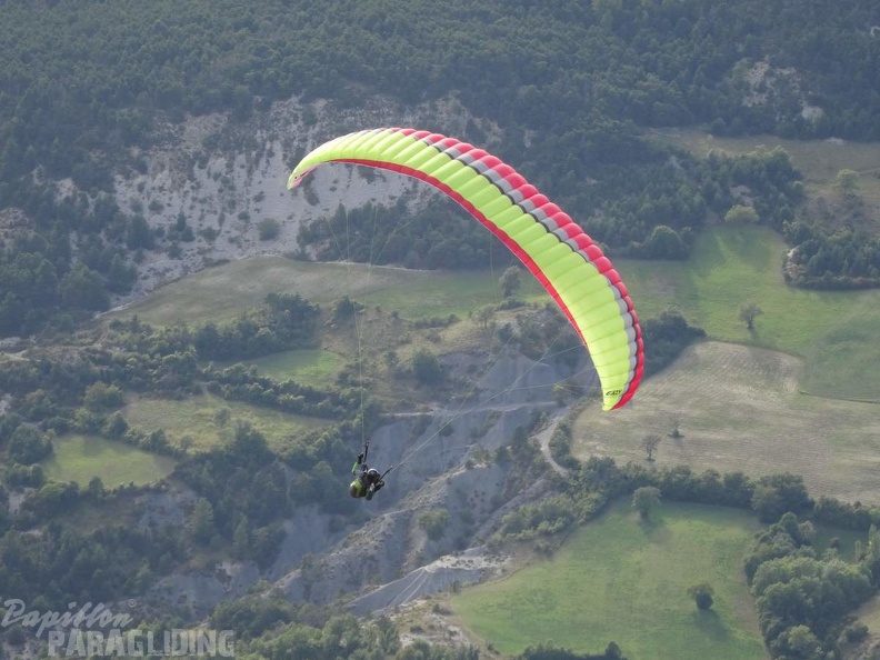 FX36_14_St_Andre_Paragliding_024.jpg