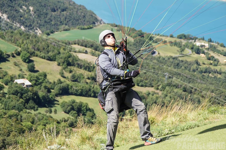 FX35.17 St-Andre Paragliding-300