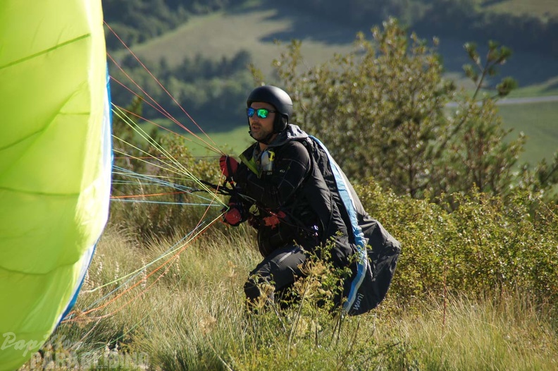FX35.18_St-Andre-Paragliding-209.jpg