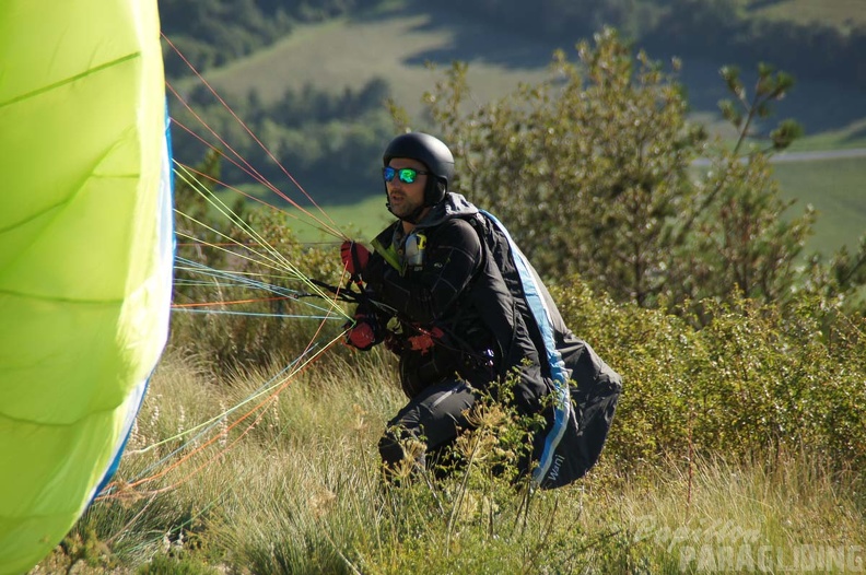 FX35.18_St-Andre-Paragliding-209.jpg