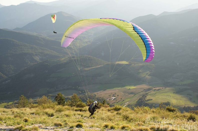 FX35.18_St-Andre-Paragliding-279.jpg