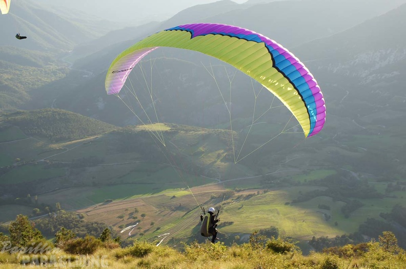 FX35.18_St-Andre-Paragliding-280.jpg