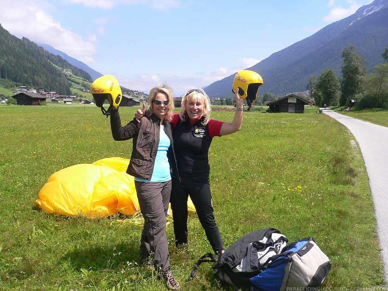 2010 Stubai Flugsafari Paragliding 006