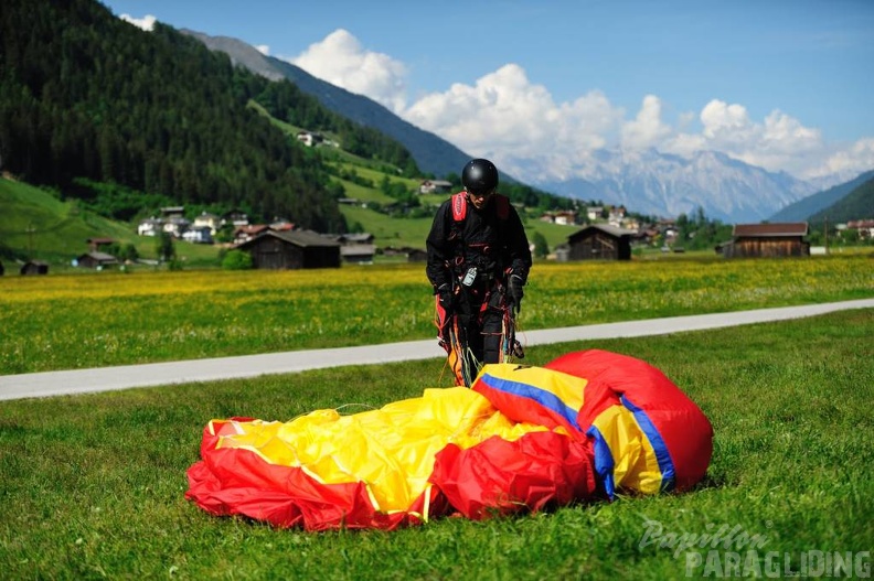 2011_FW17.11_Paragliding_259.jpg