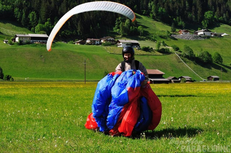 2011 FW17.11 Paragliding 267