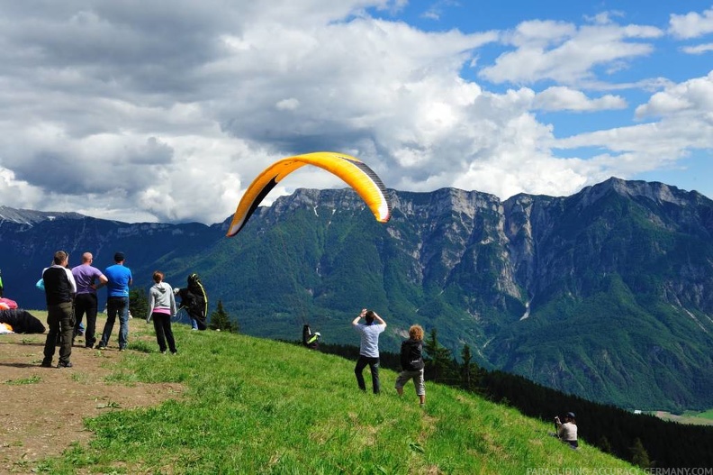 2011_FW17.11_Paragliding_285.jpg