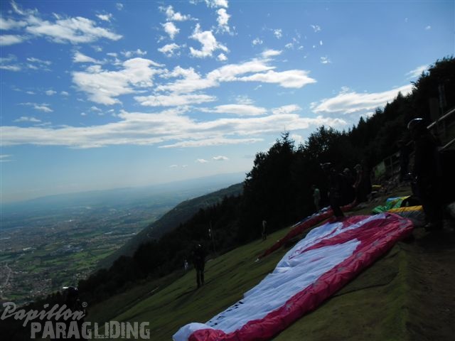 2011 FW28.11 Paragliding 020