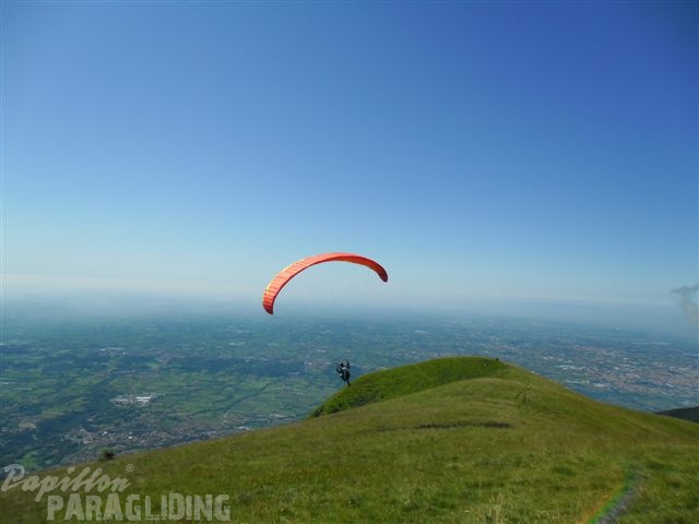 2011 FW28.11 Paragliding 053