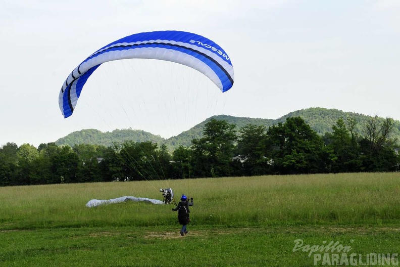 2012 FU1.12 Farfalla-Safari Paragliding 051