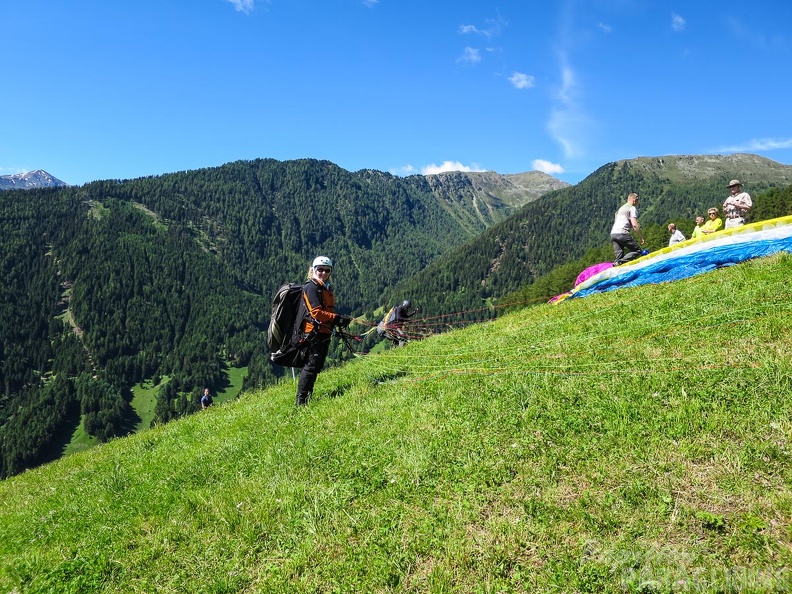 FWA26.16-Watles-Paragliding-1319