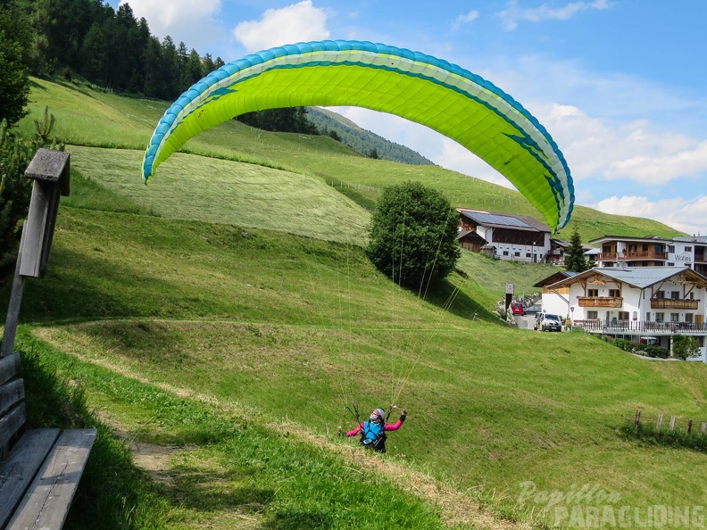 FWA26.16-Watles-Paragliding-1424.jpg