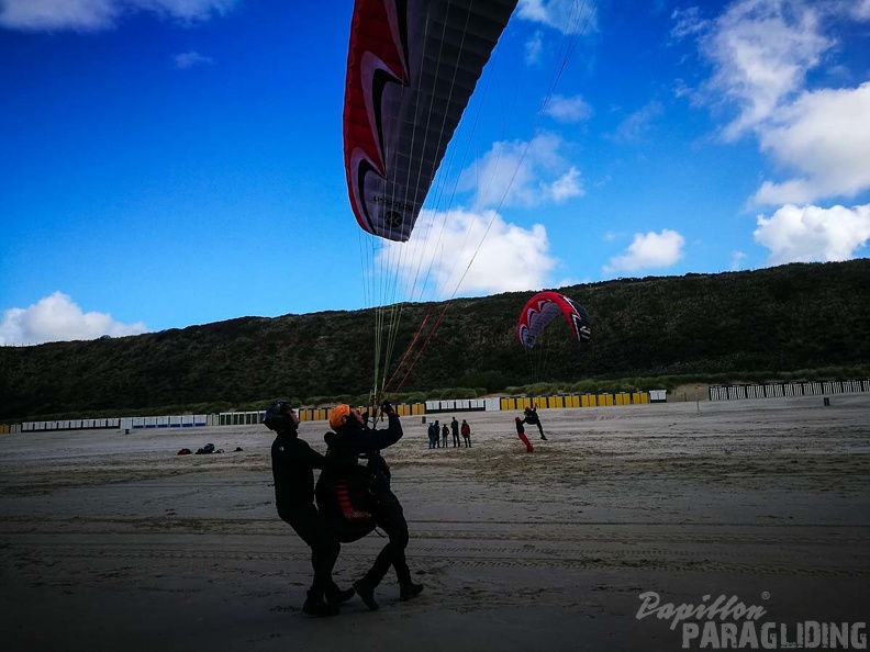 FZ37.17 Zoutelande-Paragliding-160